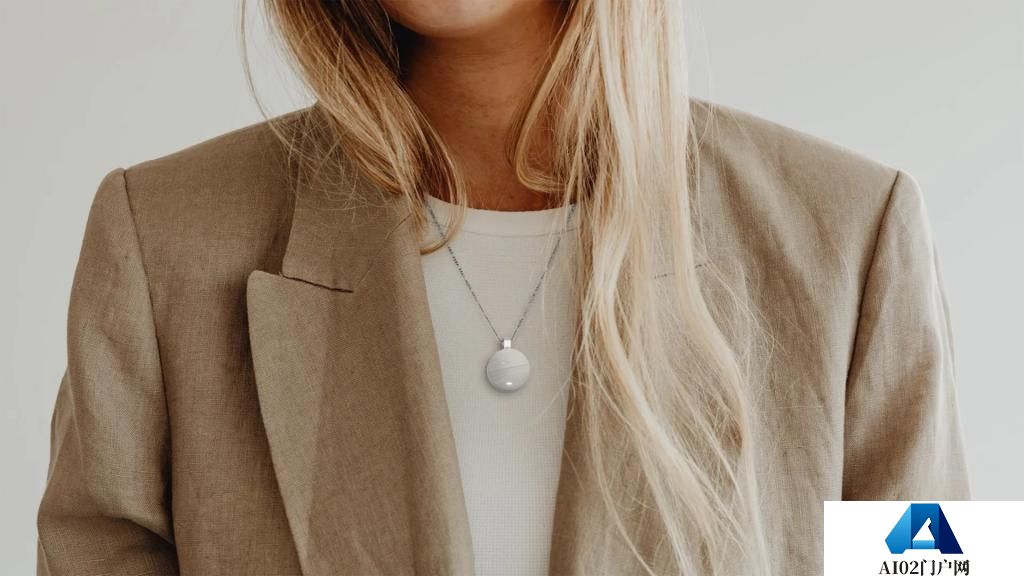 贴在头上能读心,无需唤醒出答案,这款新 AI 硬件是炒作还是未来? 贴在头上能读心,无需唤醒出答案,这款新 AI 硬件是炒作还是未来?