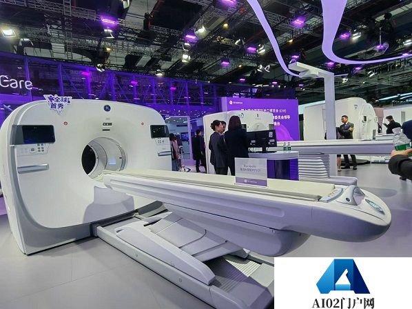 实探第七届进博会医疗器械展区 首秀首展频现 “AI+医疗”产品吸睛