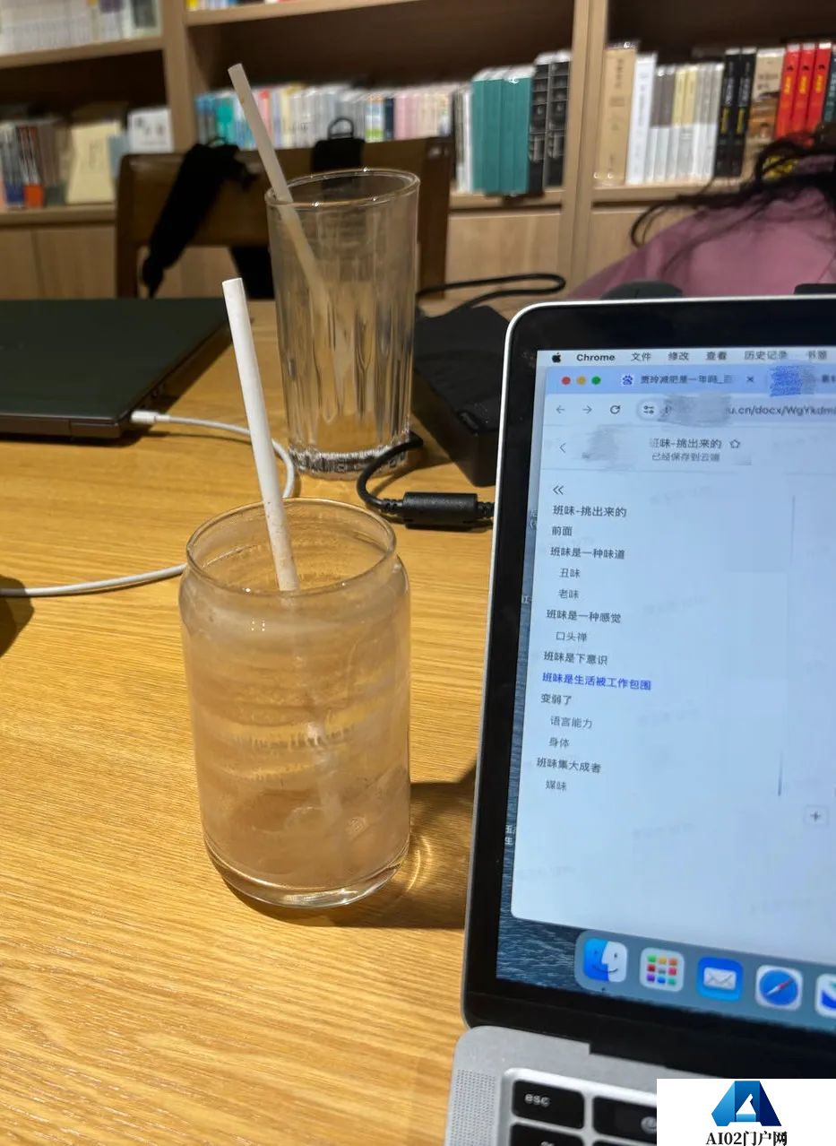 “这不是AI，这是爱”：30万人在互联网上找到了理想妈妈