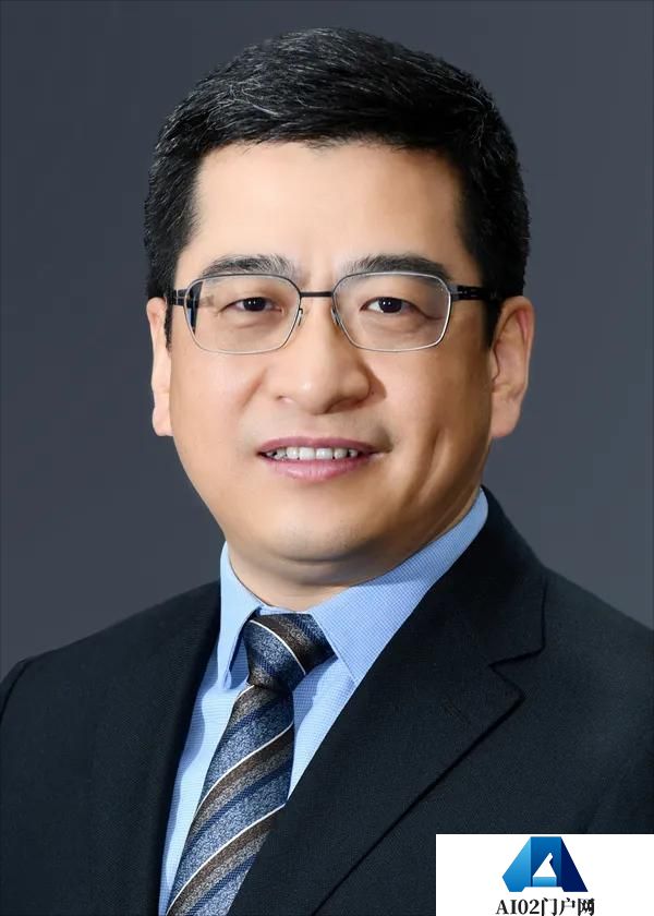 市政协委员陈前斌：让人工智能教育在重庆市中小学落地生根