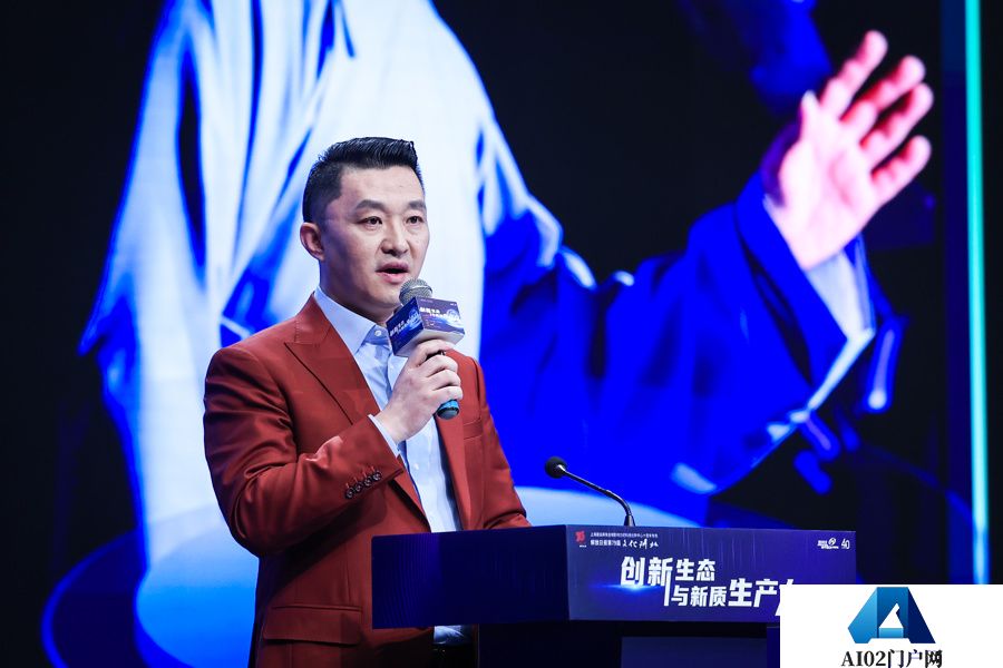 怎样让机器具有价值观和常识，是数字大模型最有趣的方向