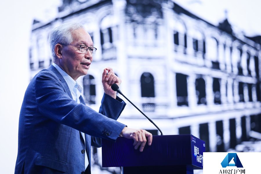 怎样让机器具有价值观和常识，是数字大模型最有趣的方向