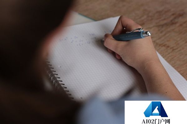 美国教授用ChatGPT判定学生论文抄袭：结果尴尬！