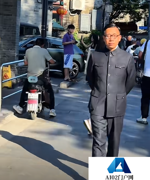 小伙酷似“溥仪”获百万点赞AI识别他的照片为末代皇帝
