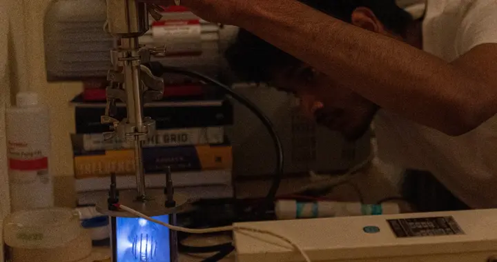 0基础数学系本科生卧室手搓核聚变反应堆，Claude 3.5立大功！