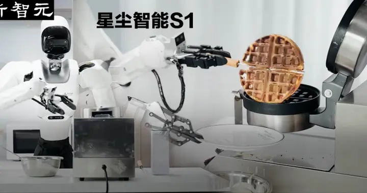 养老机器人真来了！国产顶流泡茶喂猫练咏春，帮十亿人做家务