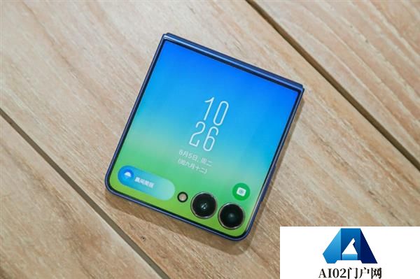 更高效、更主动的AI体验三星GalaxyZFlip7帮你解决信息过载的焦虑