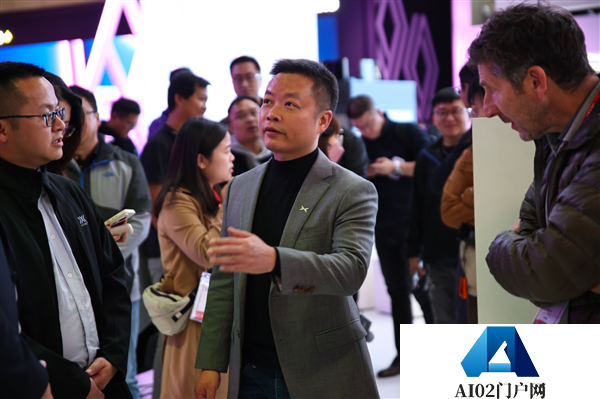 何小鹏：未来预计汽车公司的年研发投入达500亿元300亿用于AI领域